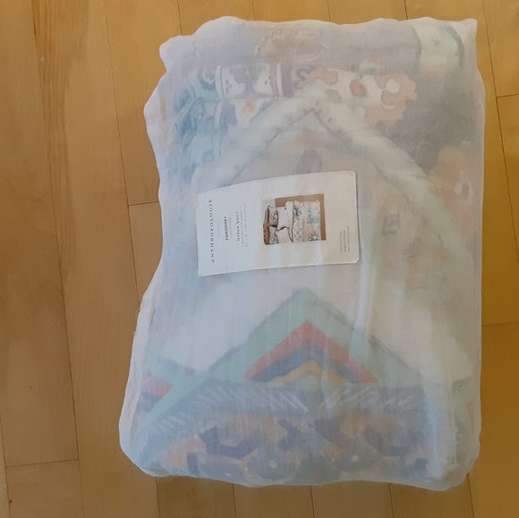 ANTHROPOLOGIE PONSONBY QUEEN QUILT - Picture 4 of 4